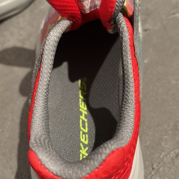 Skechers machine washable velcro closure, pull tab, cushioned sneakers, play - Picture 10 of 12